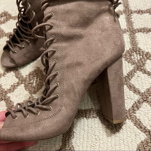 J Adams lace up heels - Picture 4 of 11